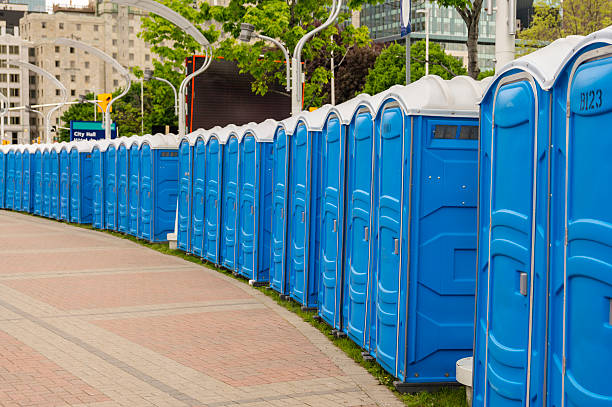 Best VIP or Luxury Restroom Trailers  in Beach City, TX